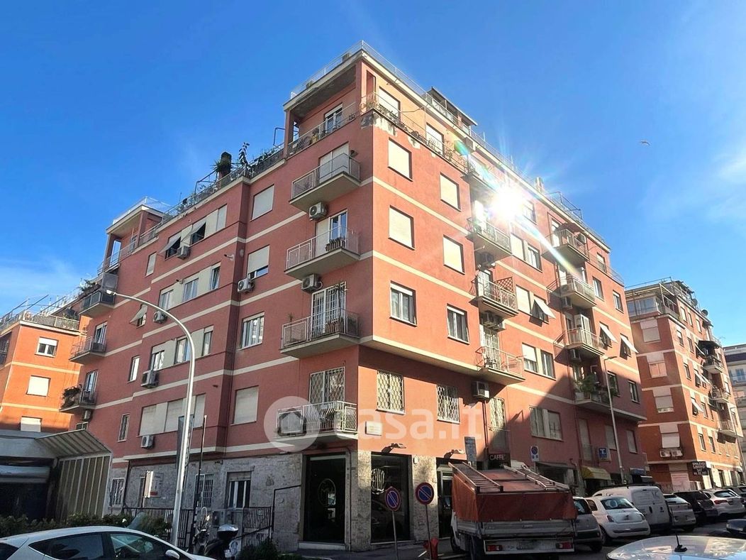 Appartamento in Vendita in Via Gualtiero Serafino a Roma