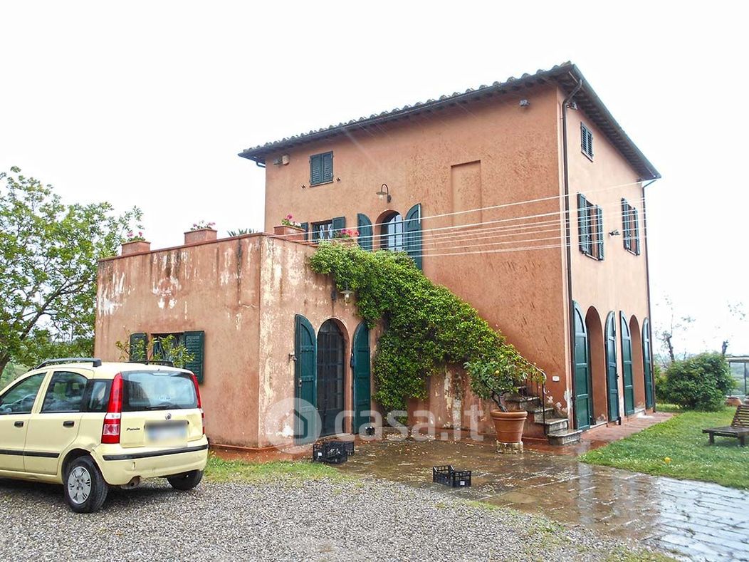 Villa in Vendita in Strada Terrensano e Belcaro a Siena