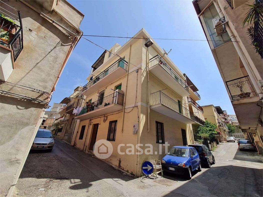 Appartamento in Vendita in Via Ciccarello 3 a Reggio Calabria