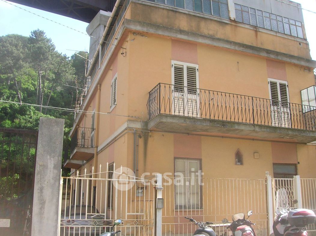 Villa in Vendita in Via Palermo 637 a Messina