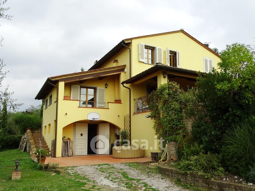 Villa in Vendita in Via Bassa a San Miniato