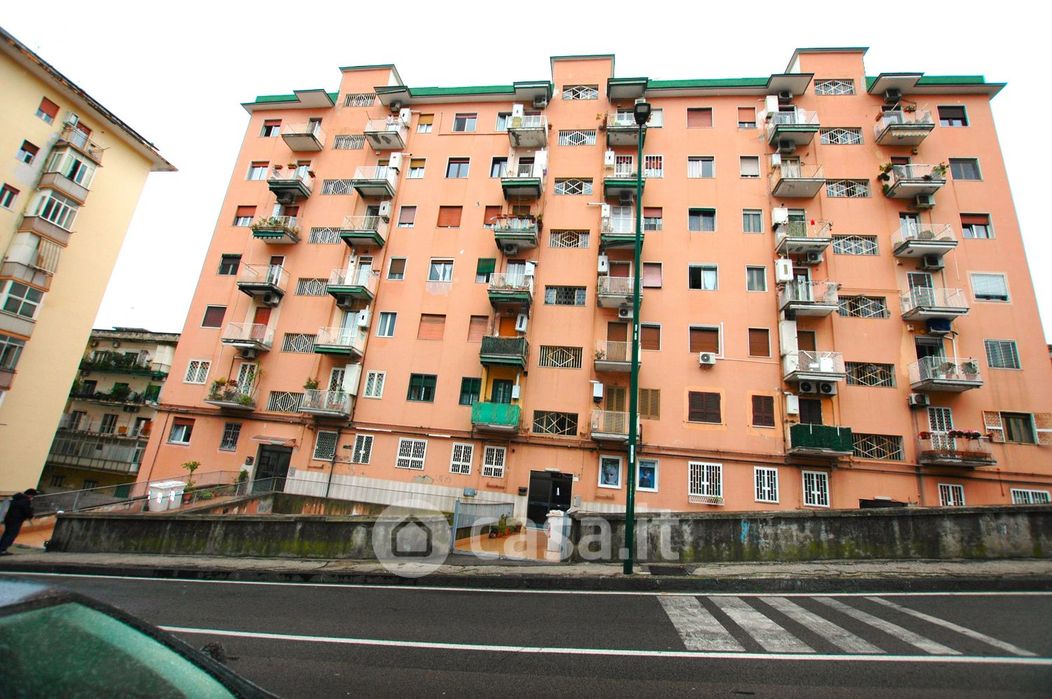 Appartamento in Vendita in Via Nino Bixio 61 a Napoli