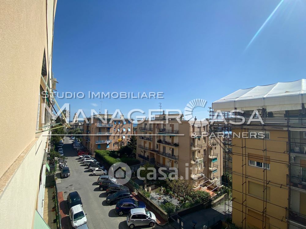 Appartamento in Vendita in Via Alberto Guglielmotti a Genova