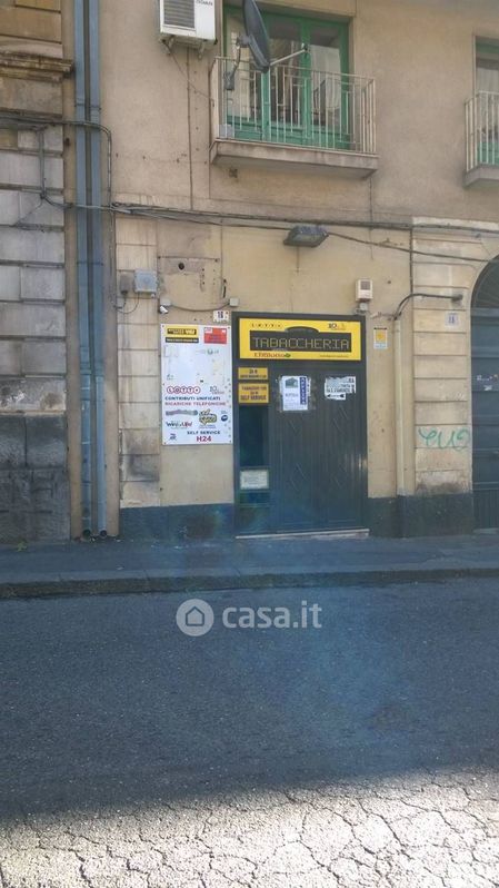 Negozio/Locale commerciale in Vendita in Via Vincenzo Giuffrida 16 a Catania