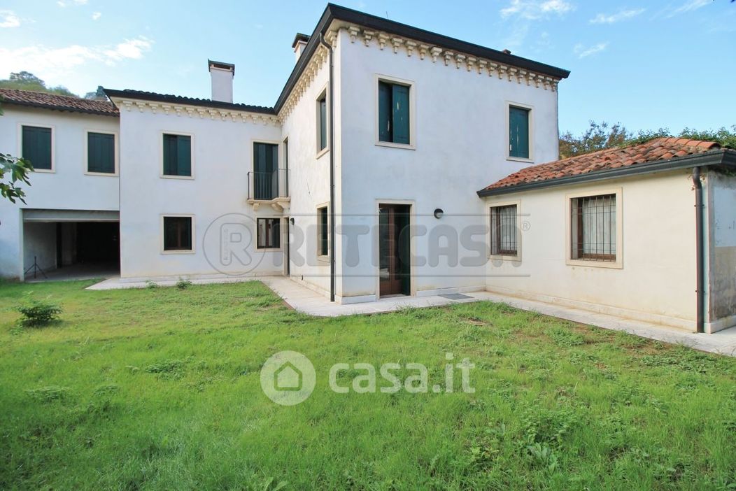 Casa Bi/Trifamiliare in Vendita in Via Trento 60 a Montebello Vicentino