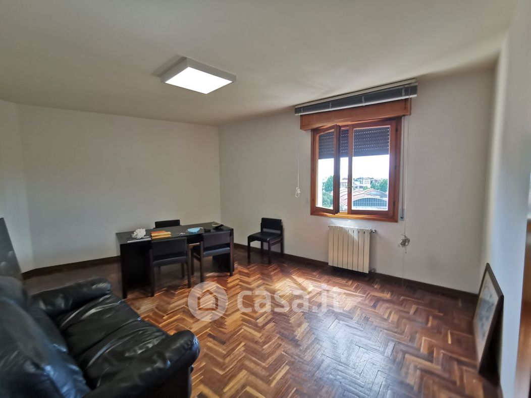 Ufficio in Affitto in Via Brunelleschi 30 a Prato