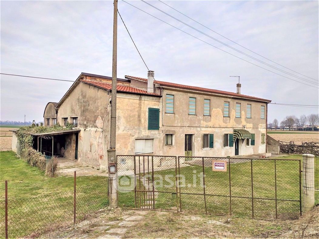 Casa indipendente in Vendita in Località Madonne 52 -48 a Cavarzere