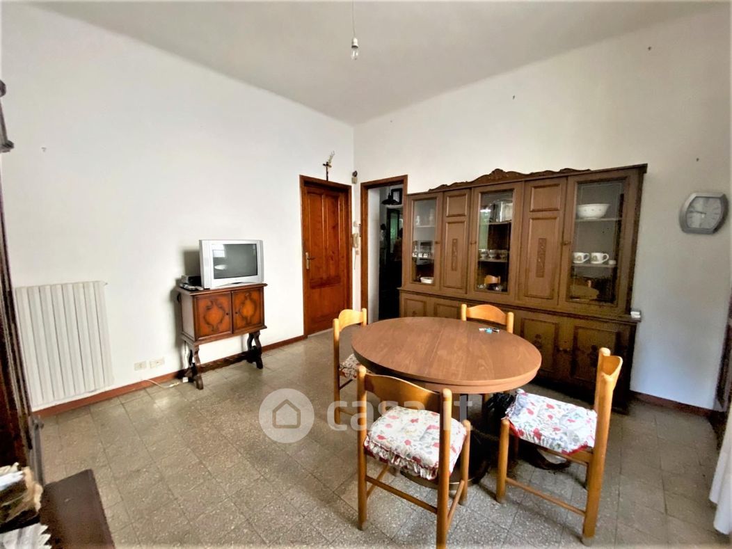 Appartamento in Vendita in Via di Vinchiana a Lucca
