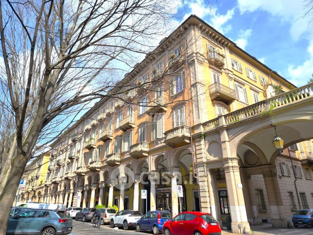Appartamento in Vendita in Corso Vinzaglio a Torino