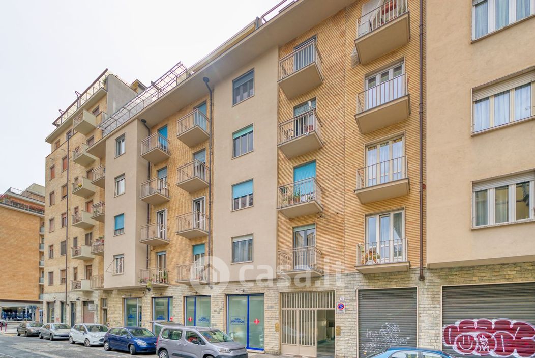 Appartamento in Vendita in Via Tiziano Vecellio 14 a Torino