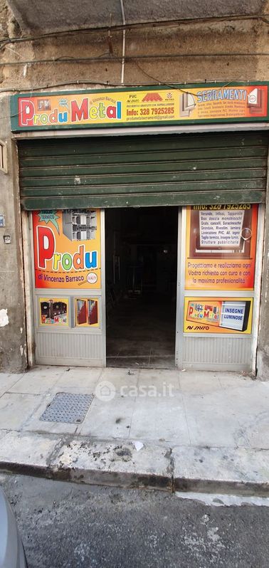 Attività/Licenza (con o senza mura) in Vendita in Via P. Colletta a Palermo
