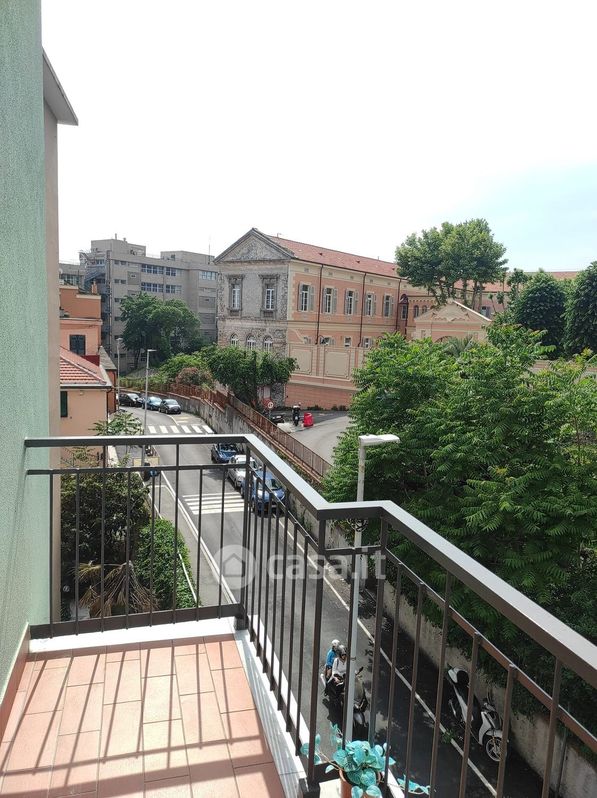 Appartamento in Vendita in Via Redipuglia a Genova