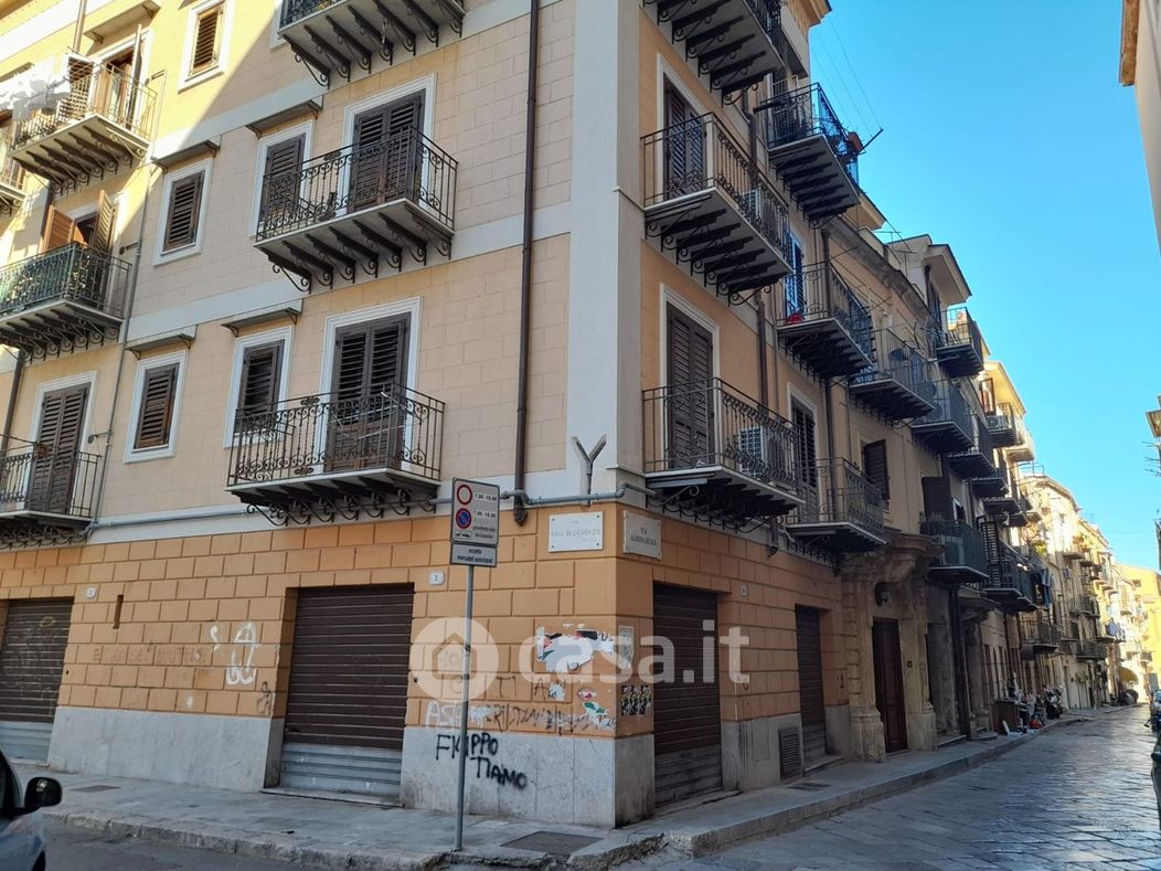 Appartamento in Vendita in Via Albergheria a Palermo