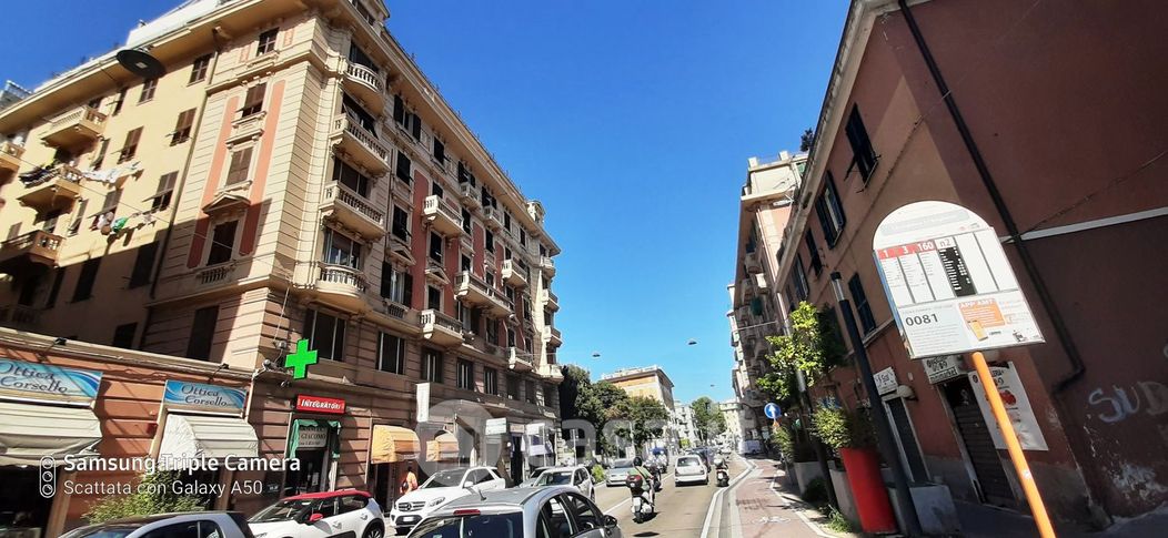 Appartamento in Vendita in Via Cornigliano 19 a Genova