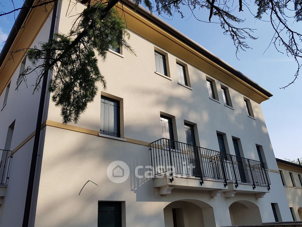 Appartamento in Vendita in Strada di San Pelaio 100 a Treviso