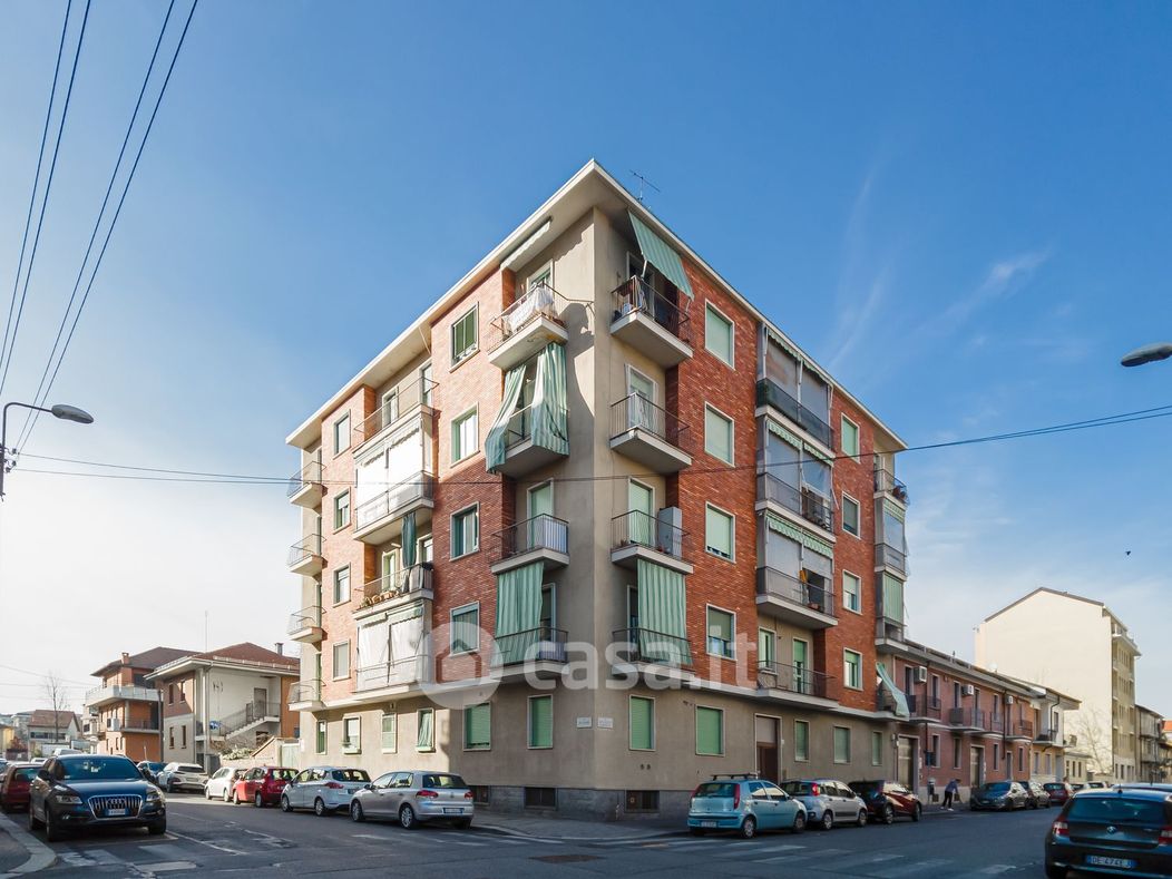 Appartamento in Vendita in Via San Giorgio Canavese 24 a Torino