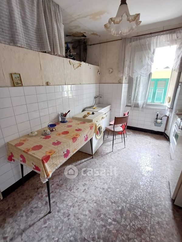 Appartamento in Vendita in Via Sampierdarena 15 a Genova