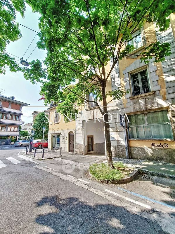 Appartamento in Vendita in Via Ezio Zambianchi a Bergamo
