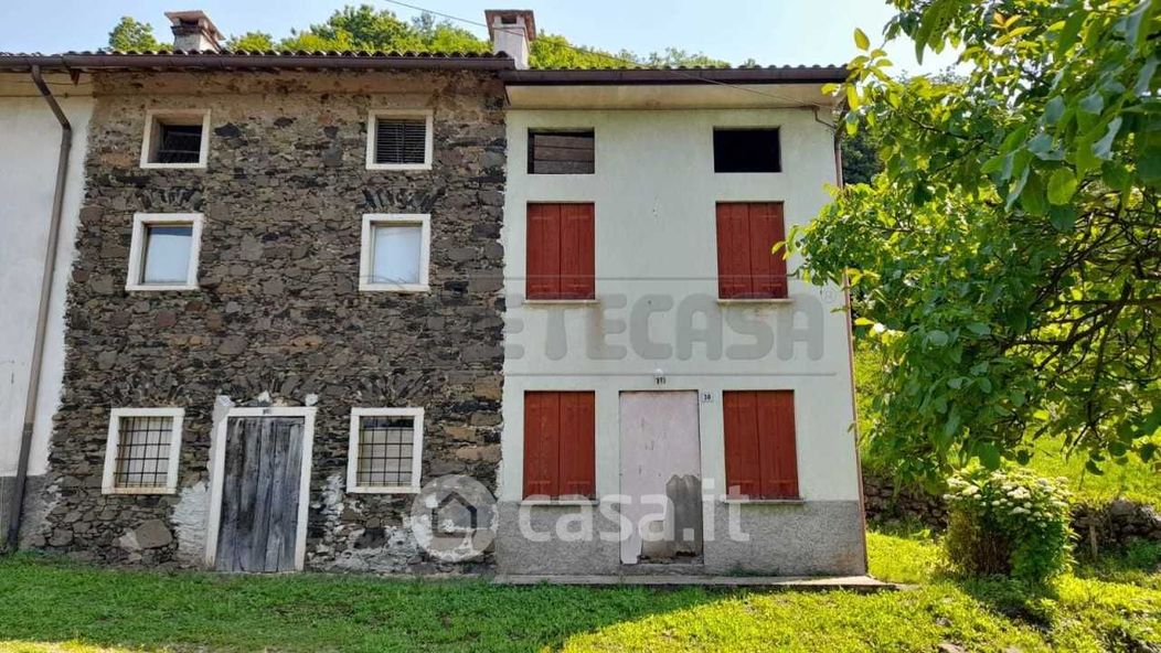 Casa Bi/Trifamiliare in Vendita in Via Rondini 30 a Nogarole Vicentino
