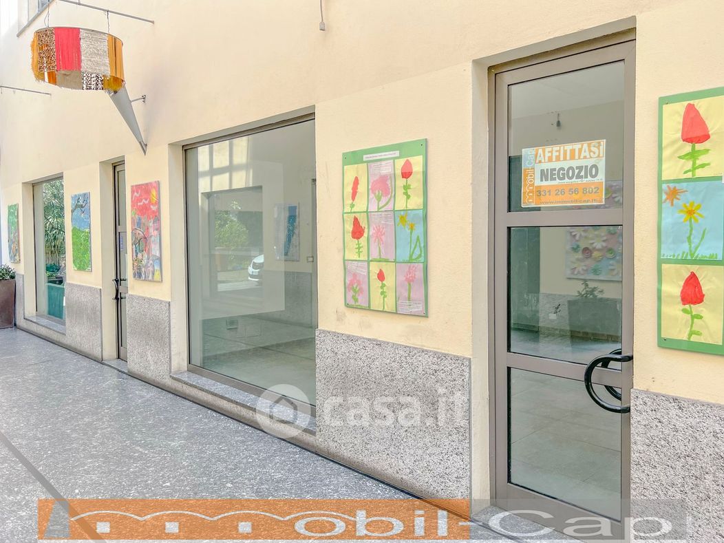 Negozio/Locale commerciale in Affitto in Via Giuseppe Mazzini a Gallarate