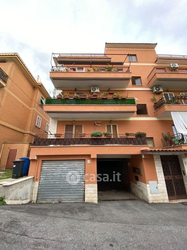 Appartamento in Vendita in Via Ugo Bordoni 19 a Roma