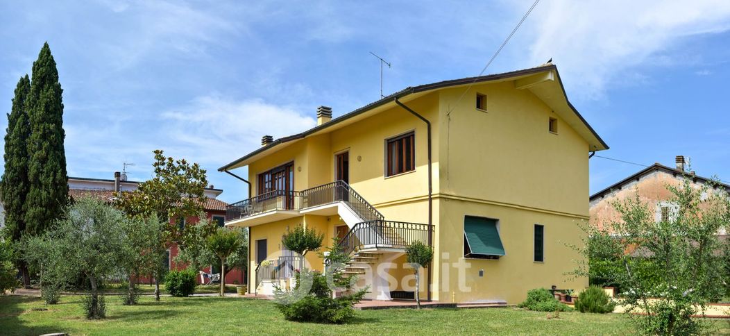 Villa in Vendita in Via delle Pinete a Castelfranco di Sotto
