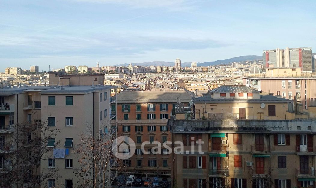 Appartamento in Vendita in Via Trento a Genova