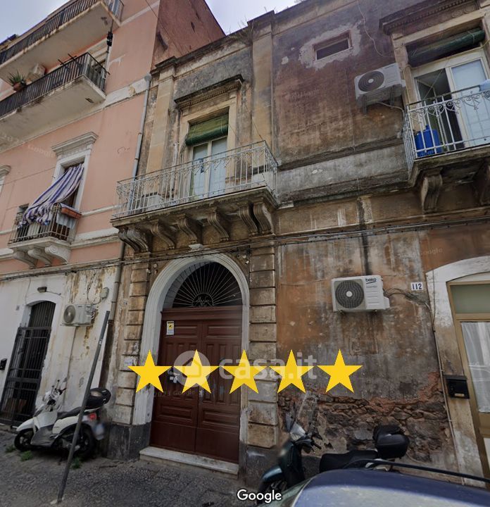 Appartamento in Vendita in Via D'Amico a Catania