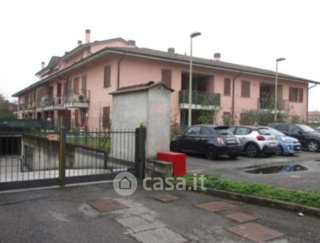 Garage/Posto auto in Vendita in Via Trento a Fara Gera d'Adda