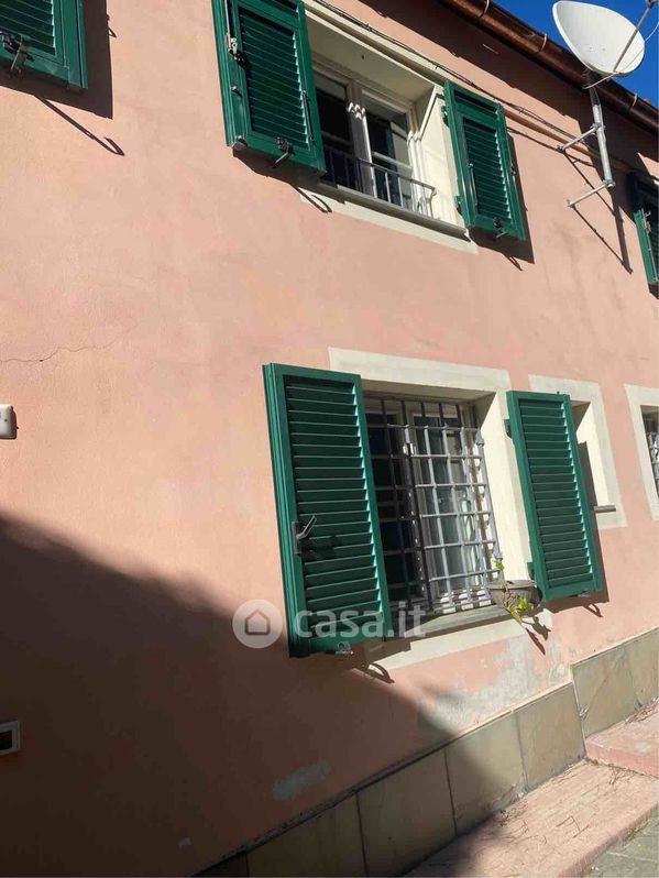 Appartamento in Affitto in Via Caprera a Genova