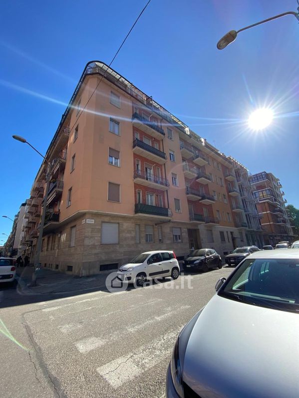 Appartamento in Affitto in Via Montezemolo 10 a Torino