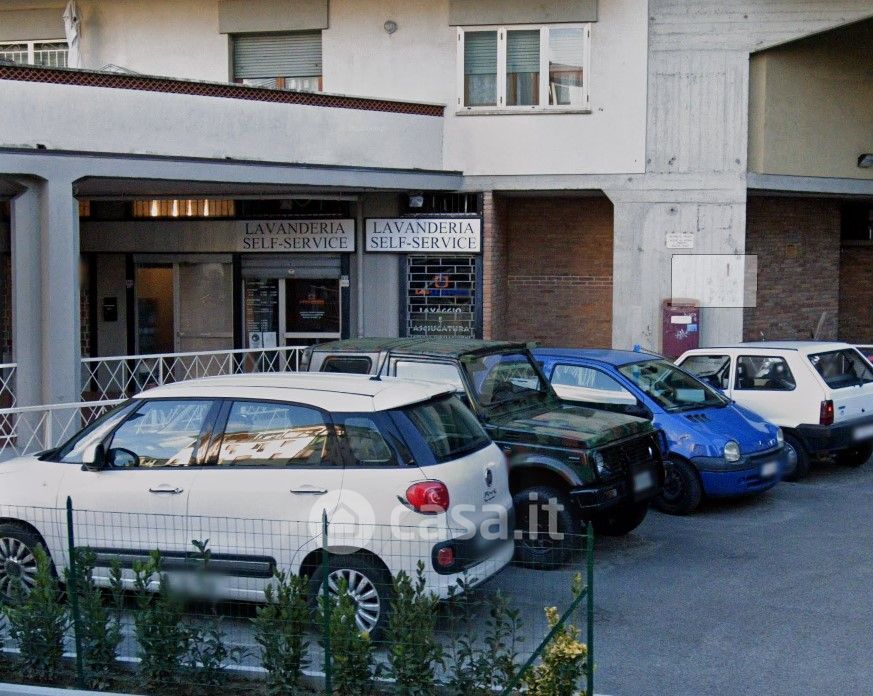 Negozio/Locale commerciale in Vendita in Via Torcicoda 8 a Firenze