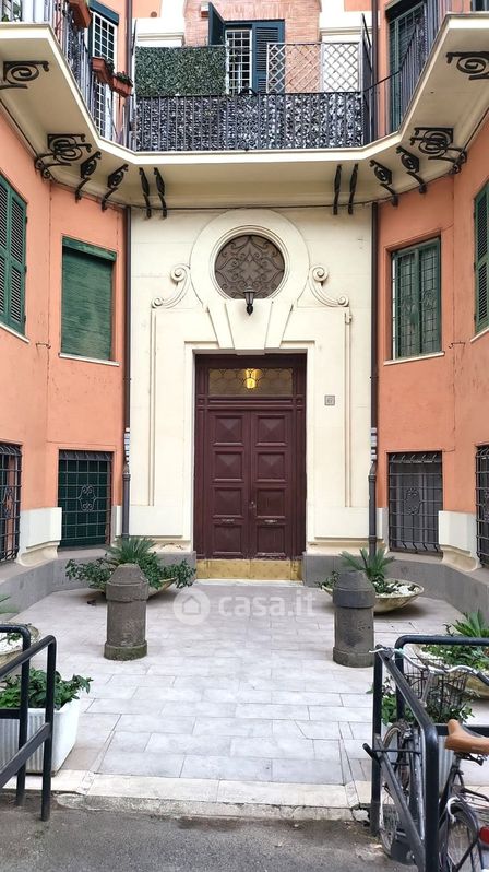 Appartamento in Vendita in Via di Villa Torlonia 6 a Roma