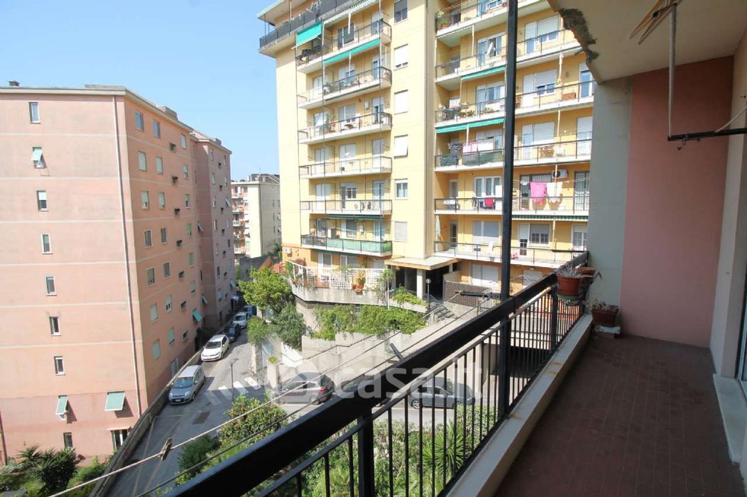 Appartamento in Vendita in Corso Ferdinando Magellano a Genova