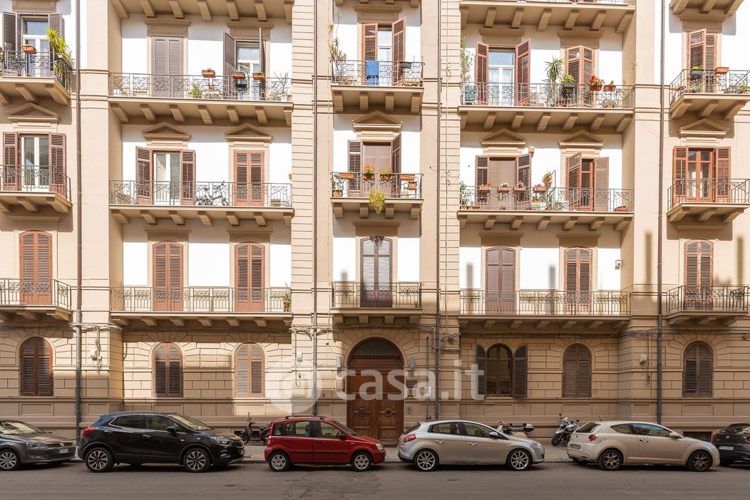 Appartamento in Vendita in Corso alberto amedeo 31 a Palermo