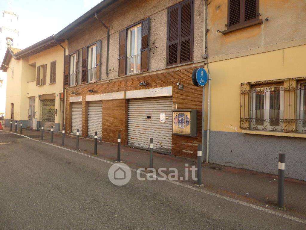 Negozio/Locale commerciale in Vendita in Via Piave 28 a Bovisio-Masciago