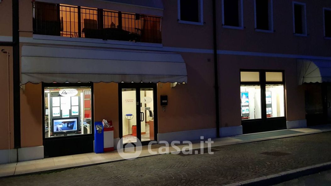 Garage/Posto auto in Vendita in Via Luigi Einaudi 24 a Monastier di Treviso