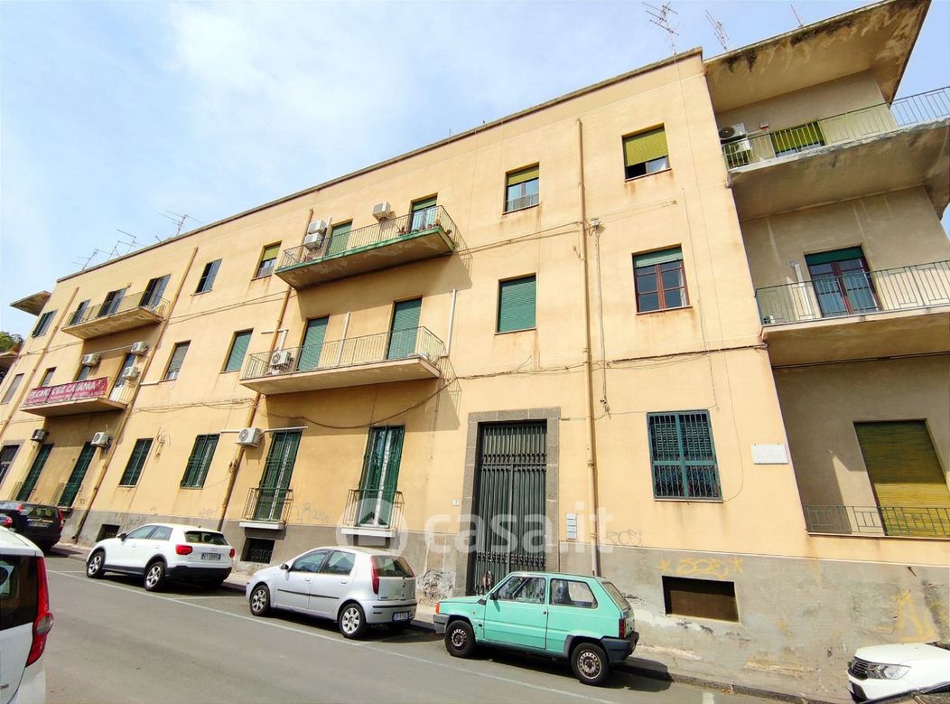 Appartamento in Vendita in Via La Spezia a Catania