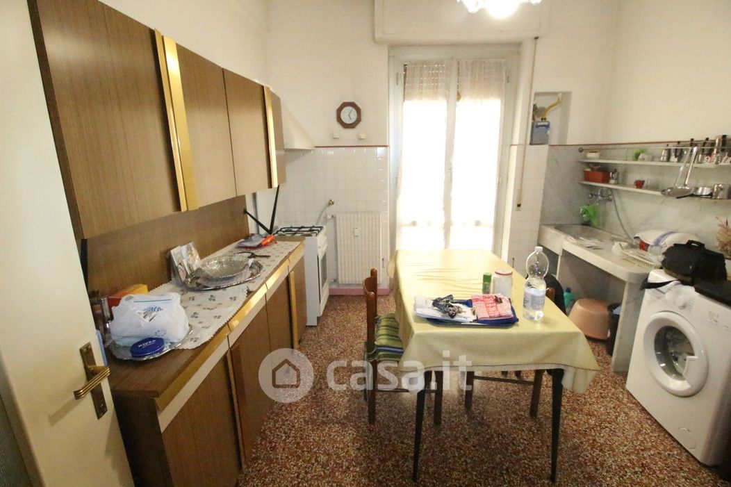 Appartamento in Vendita in Via Pieve di Teco a Genova