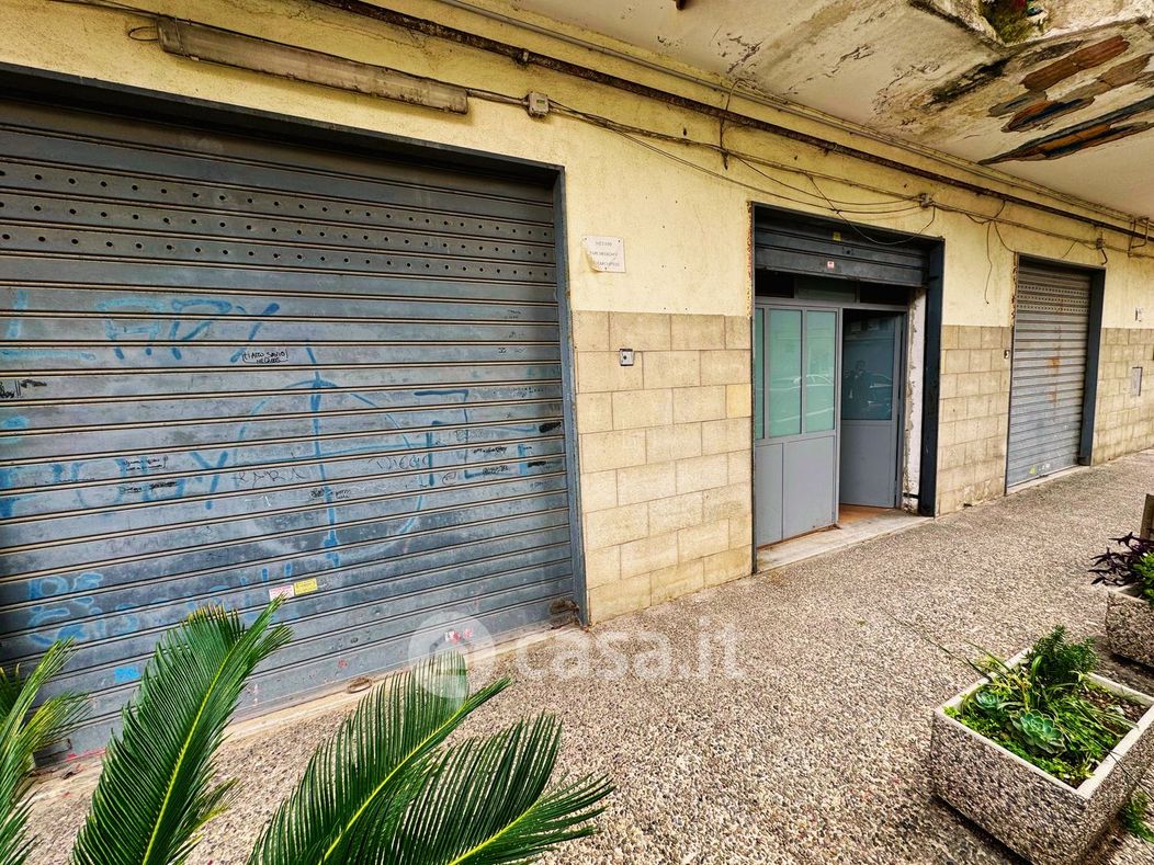Garage/Posto auto in Vendita in Via Domenico Padula a Napoli