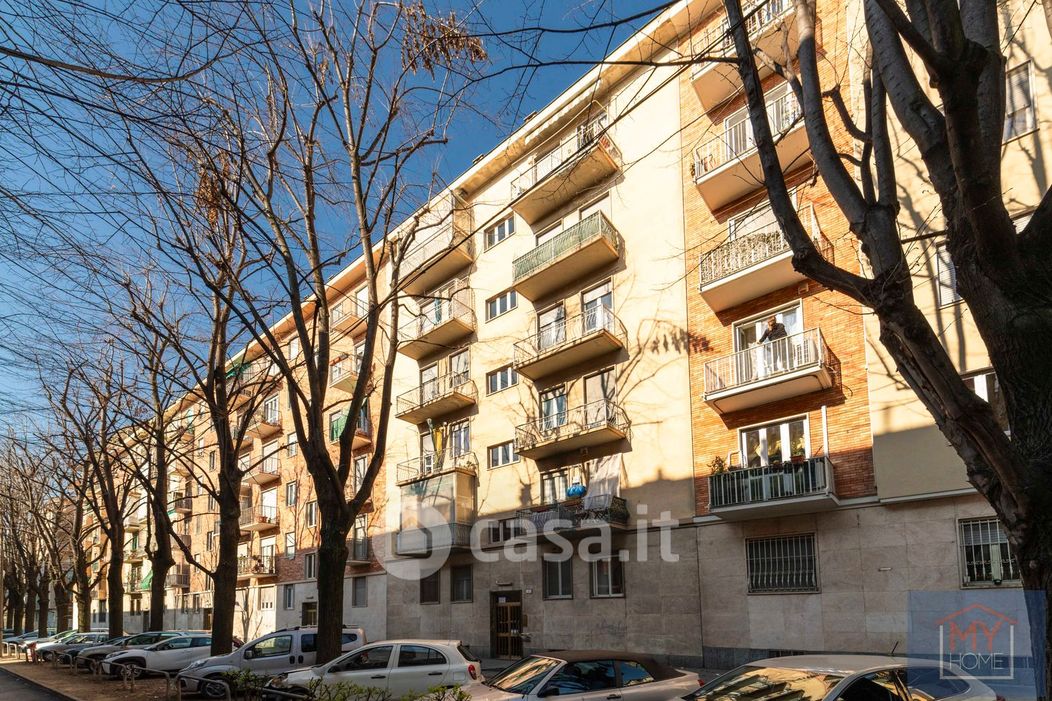Appartamento in Vendita in Via Albisola 4 a Torino
