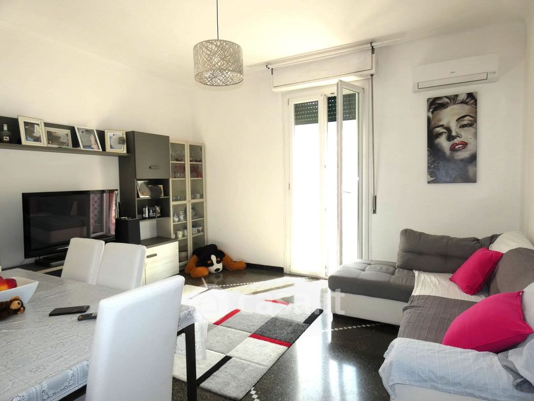Appartamento in Vendita in Via Guido Agosti a Genova