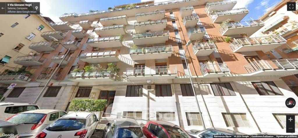 Appartamento in Vendita in Via Giovanni Negri 5 a Salerno