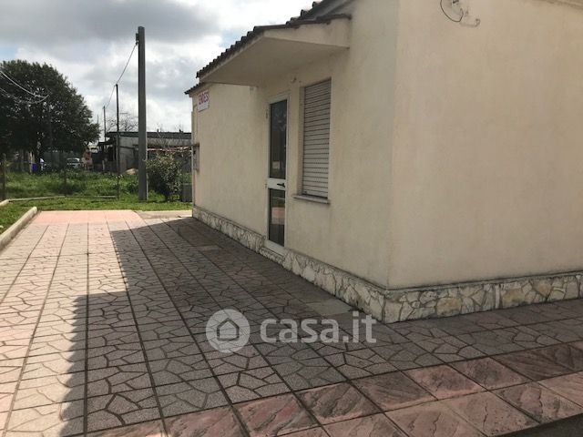 Casa indipendente in Vendita in Via Isonzo a Latina