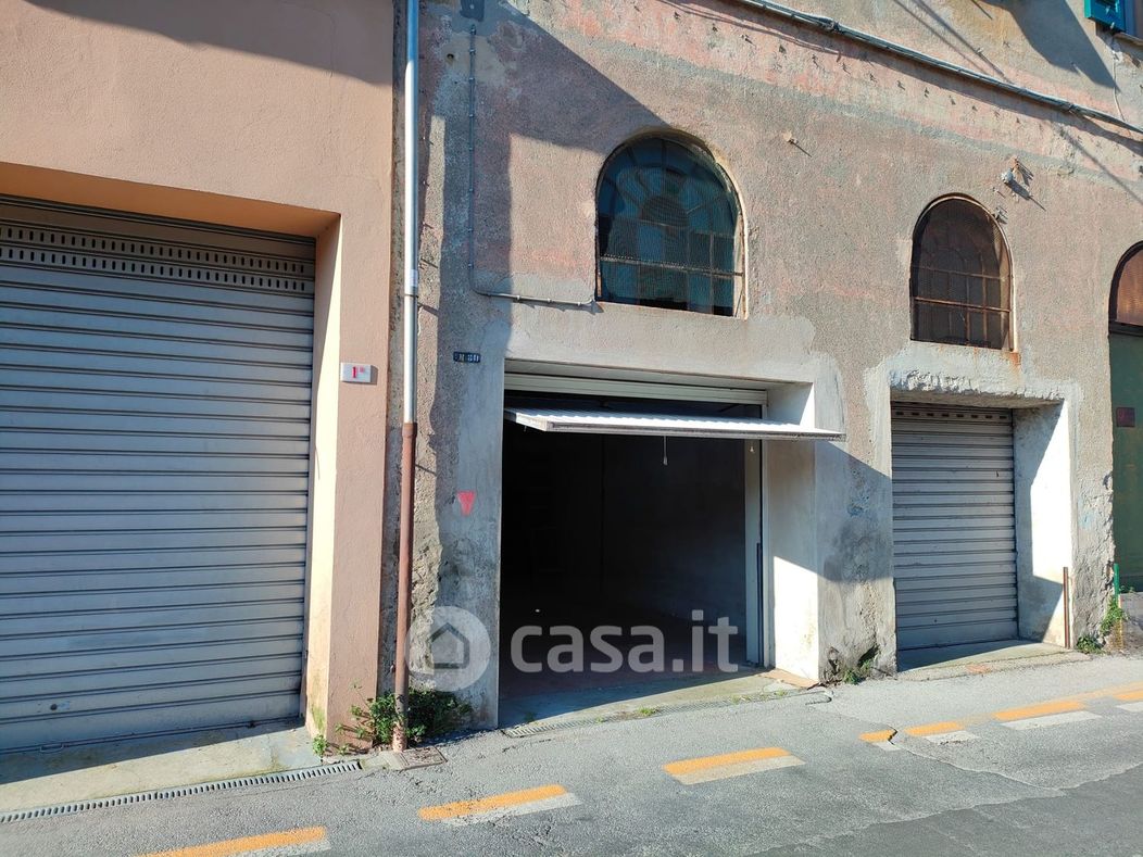 Garage/Posto auto in Vendita in Lungo Torrente Verde a Genova