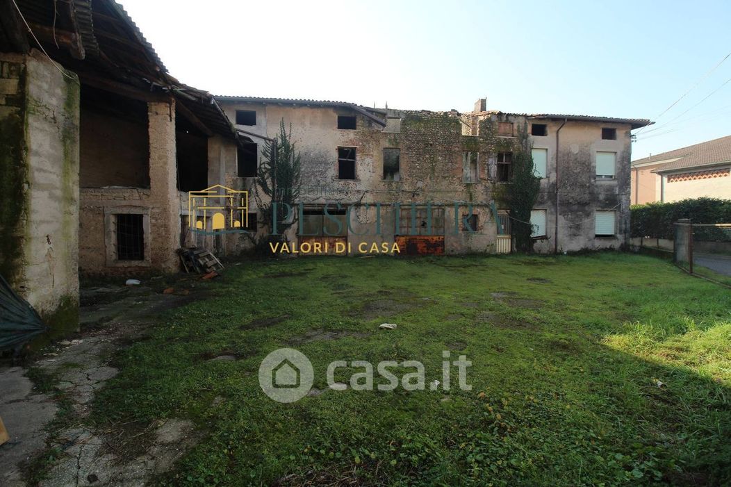 Rustico/Casale in Vendita in Località Pozzi a Valeggio sul Mincio