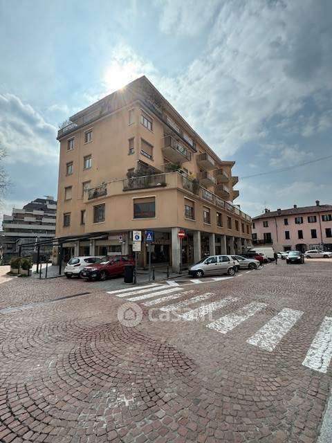 Appartamento in Affitto in Piazza Ventisei Maggio 14 a Varese