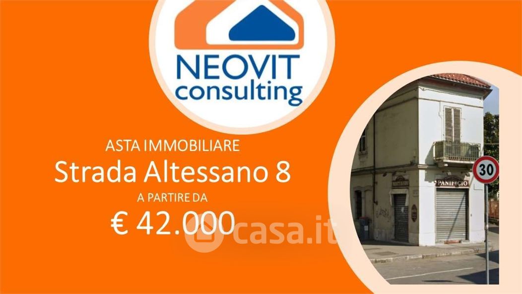 Negozio/Locale commerciale in Vendita in Strada Altessano 8 a Torino