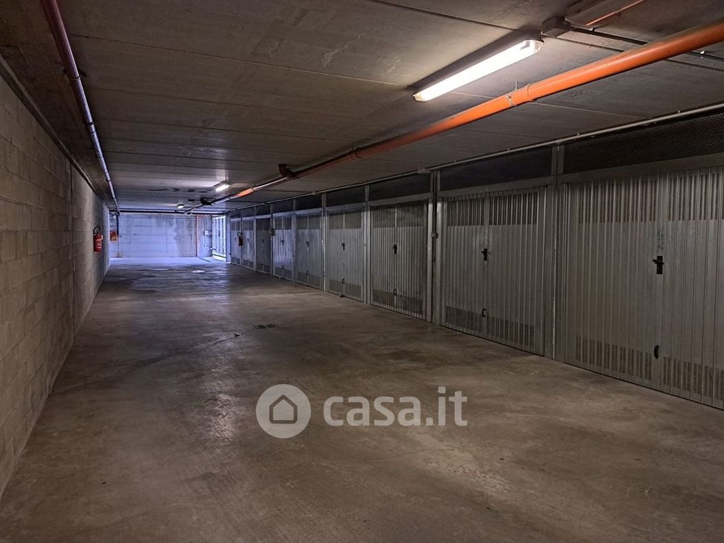 Garage/Posto auto in Vendita in Via Giacomo Medici a Torino