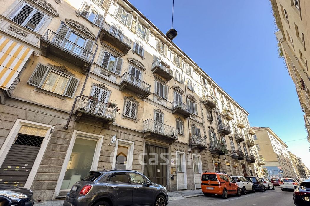 Appartamento in Vendita in Via Saluzzo 51 a Torino